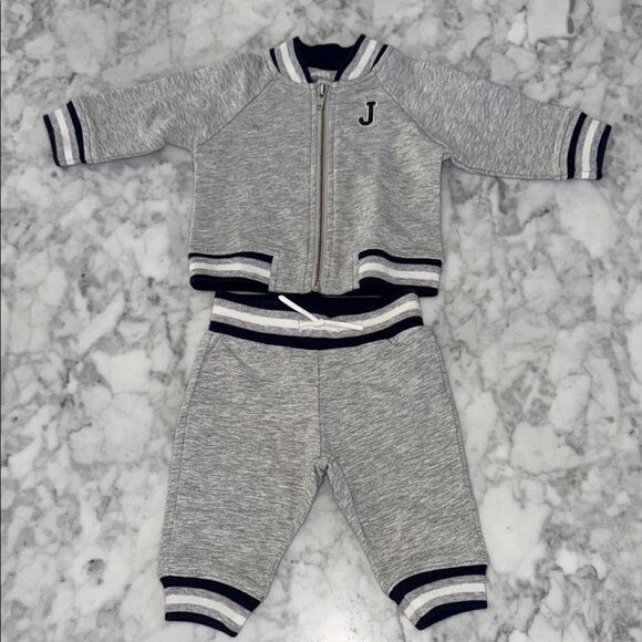 Janie & Jack Gray Baby Tracksuit with Navy Trim 0/3M - Picture 1 of 3